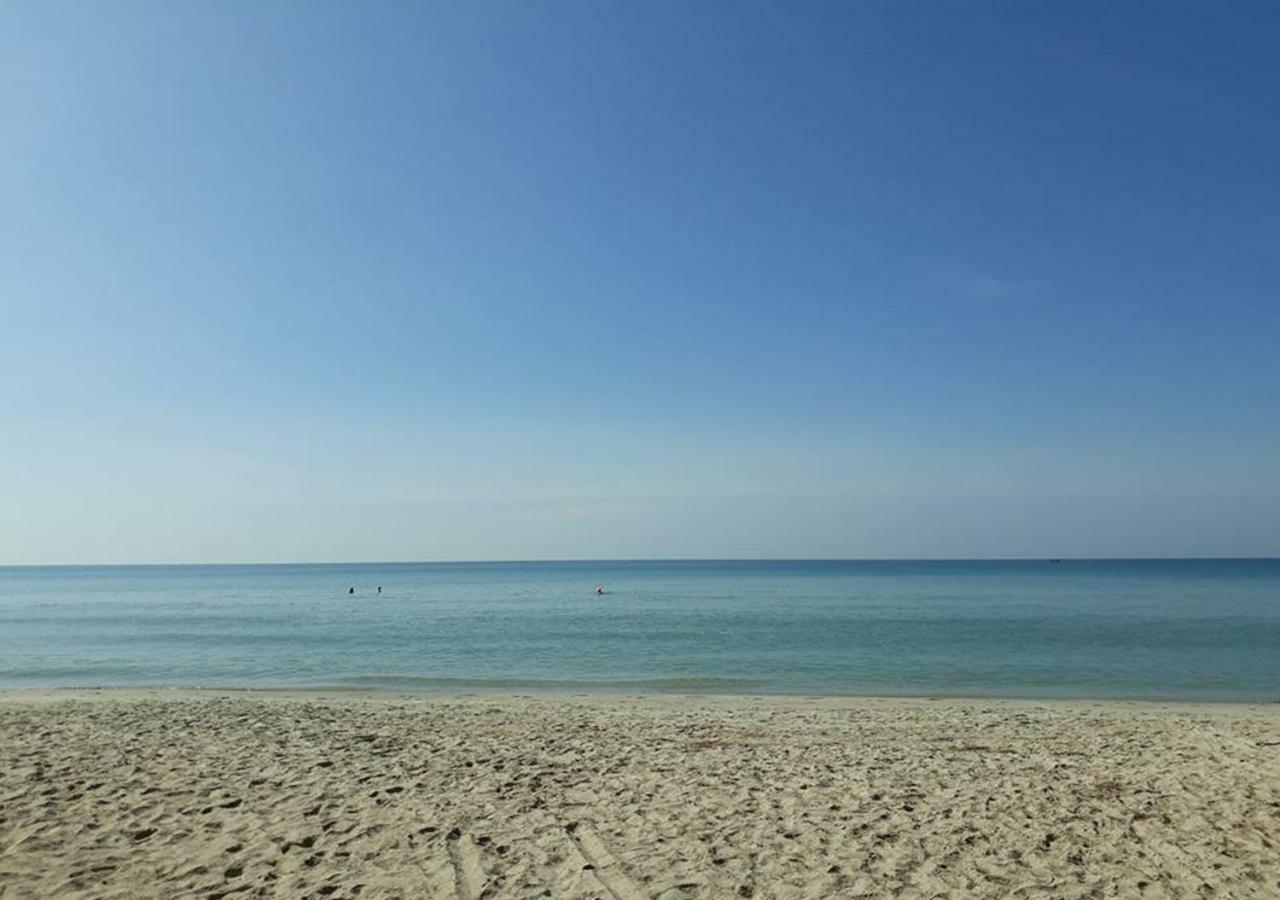 Mae Rampung Beach House Pool Villa Rayong Extérieur photo